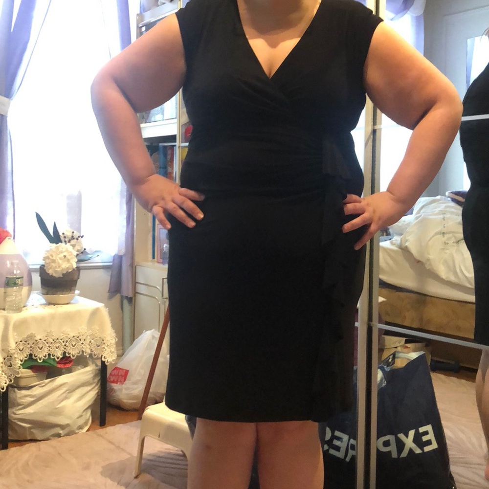 Black mid length cocktail dress size 16 worn once - Picture 4 of 6